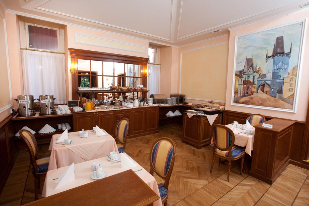 Hotel Kinsky Fountain Praga Exterior foto